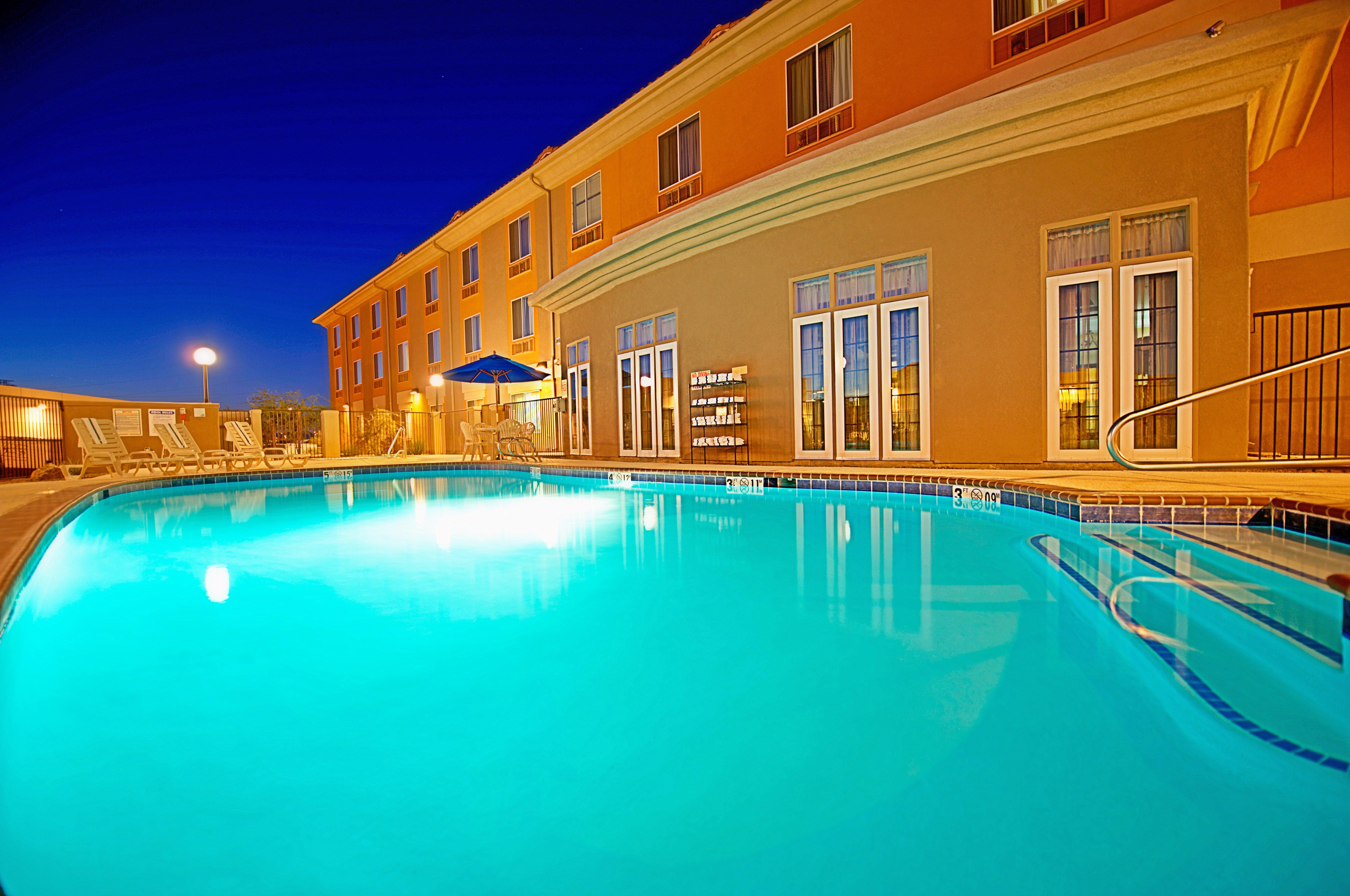 Holiday Inn Express & Suites Tucson By Ihg Bagian luar foto