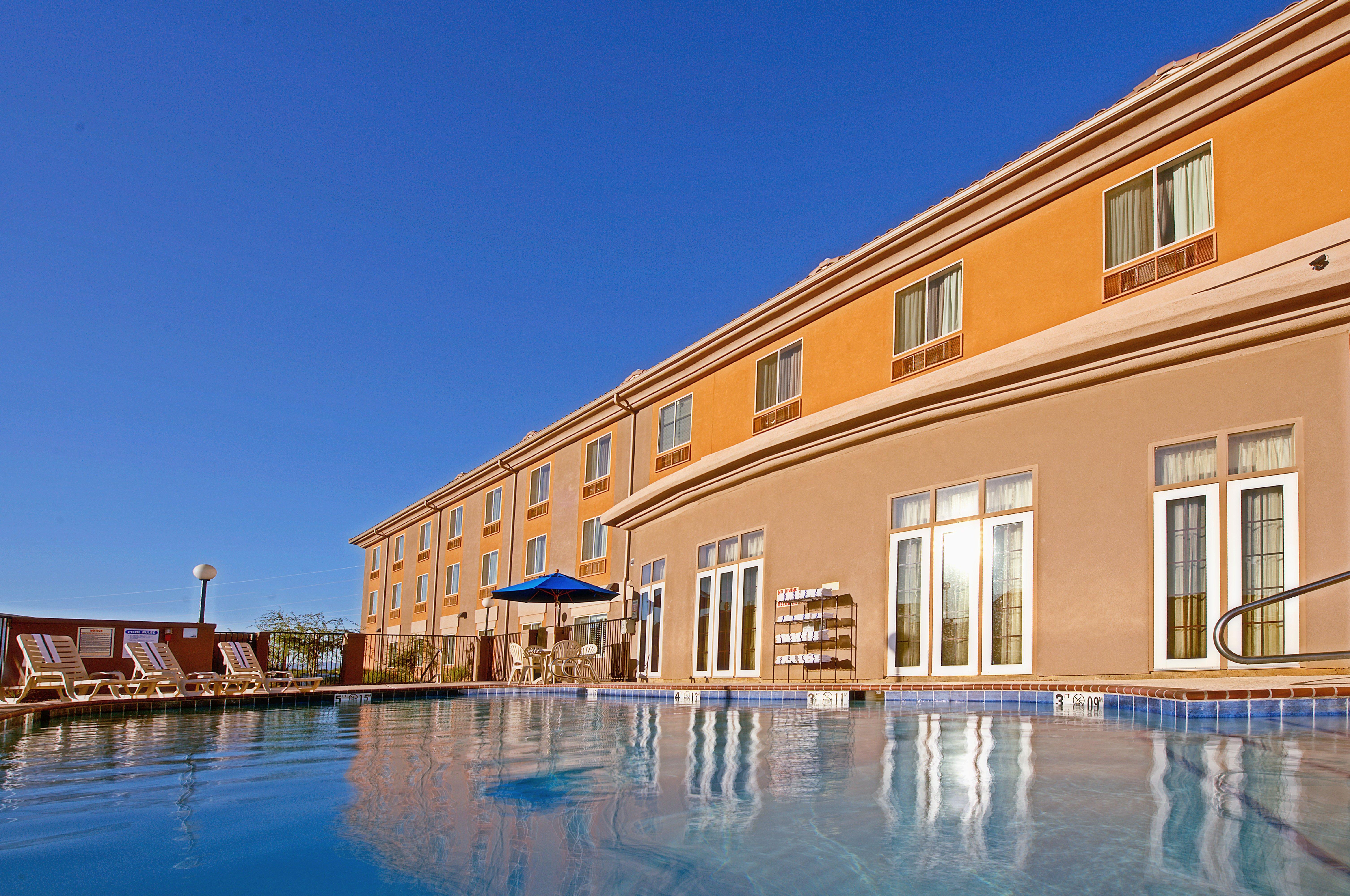 Holiday Inn Express & Suites Tucson By Ihg Bagian luar foto