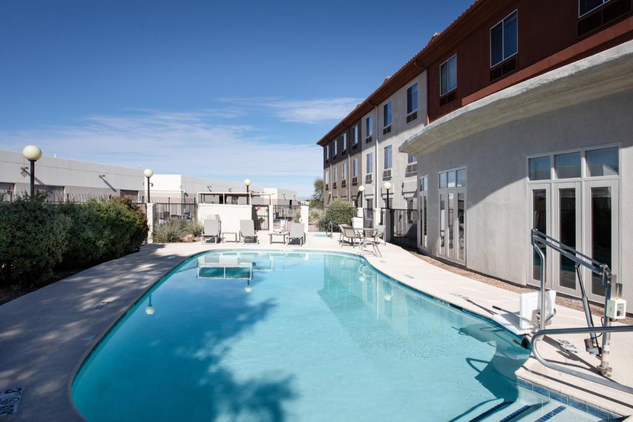 Holiday Inn Express & Suites Tucson By Ihg Bagian luar foto