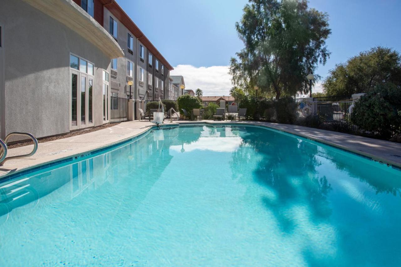 Holiday Inn Express & Suites Tucson By Ihg Bagian luar foto